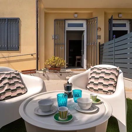 Gianna E Mimmo With Garden By Wonderful Italy